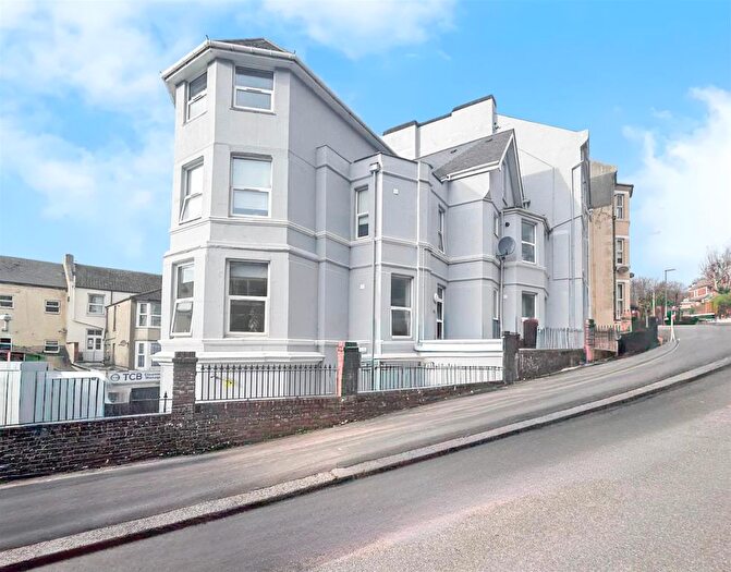 2 Bedroom Flat For Sale In Nelson Road, Hastings, TN34