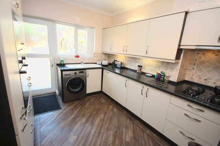2 Bedroom Bungalow For Sale In West End Avenue, Guisborough, North Yorkshire, TS14