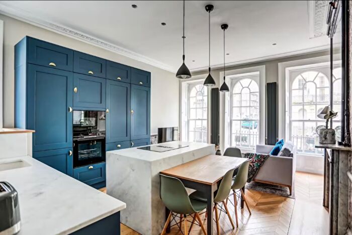 2 Bedroom Ground Maisonette To Rent In Oriental Place, Brighton, BN1