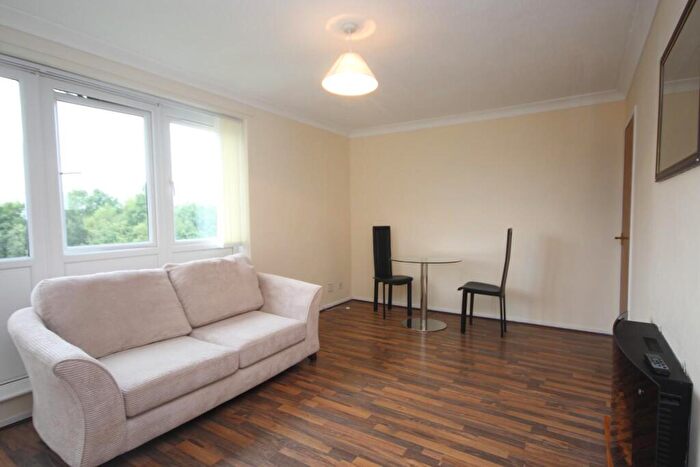 1 Bedroom Flat To Rent In Haydon Close, NE3