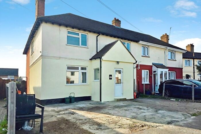 5 Bedroom Semi Detached House For Sale In North Road, West Drayton, UB7