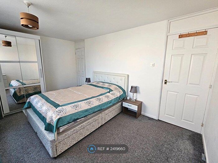 3 Bedroom Terraced House To Rent In Tulip Close, Romford, RM3