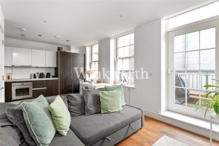 1 Bedroom Flat For Sale In Prytaneum Court, Green Lanes, London, N13