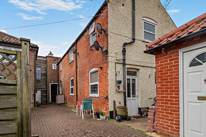 3 Bedroom End Of Terrace House For Sale In Norwich Road, Fakenham, NR21