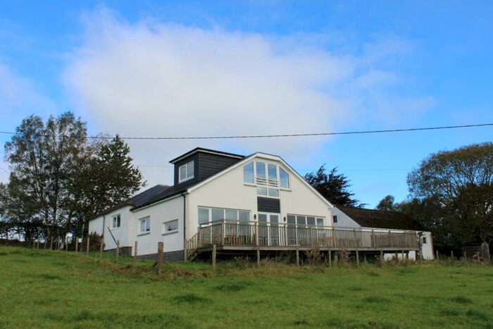 4 Bedroom Cottage To Rent In Shields Holdings, Lochwinnoch, PA12