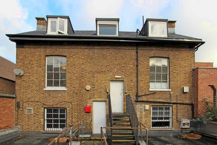 4 Bedroom Flat To Rent In Clarence Street, Kingston Upon Thames, KT1