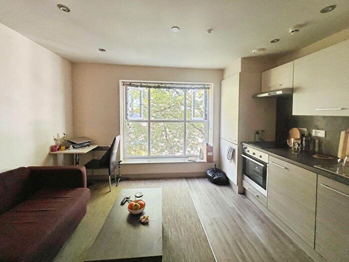 Studio For Sale In Crook Street, Bolton, BL3 - Photo 5