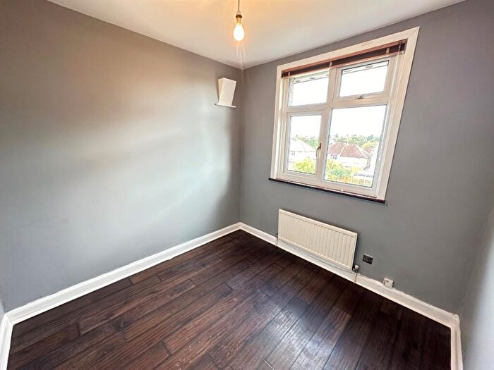 Studio To Rent In Room Somerset Avenue, Luton, Bedfordshire, LU2