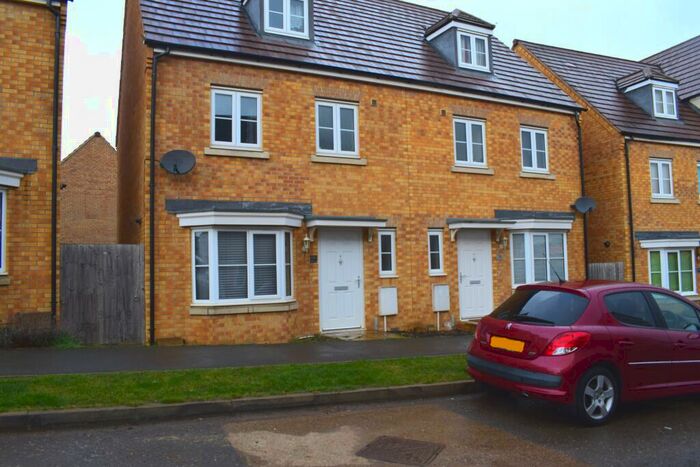 4 Bedroom Semi-Detached House To Rent In Roman Road, Little Stanion, NN18