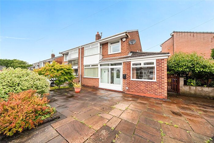 3 Bedroom Semi-Detached House For Sale In Southern Close, Denton, Manchester, Greater Manchester, M34