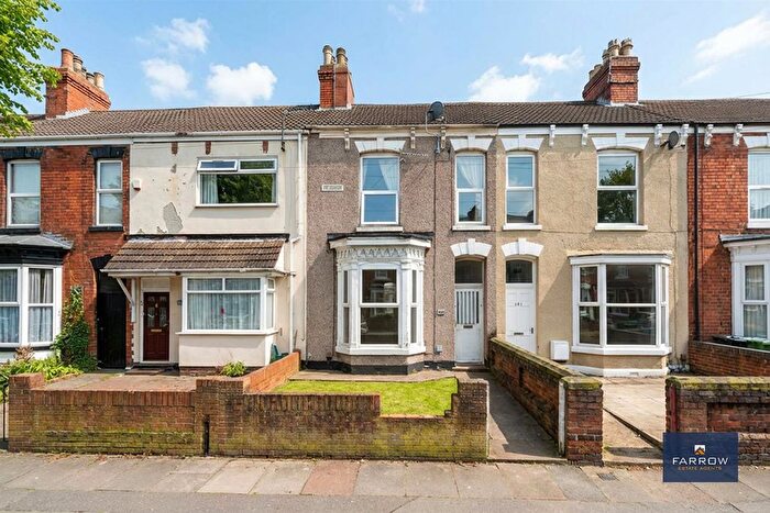 2 Bedroom Terraced House For Sale In Hainton Avenue, Grimsby, DN32