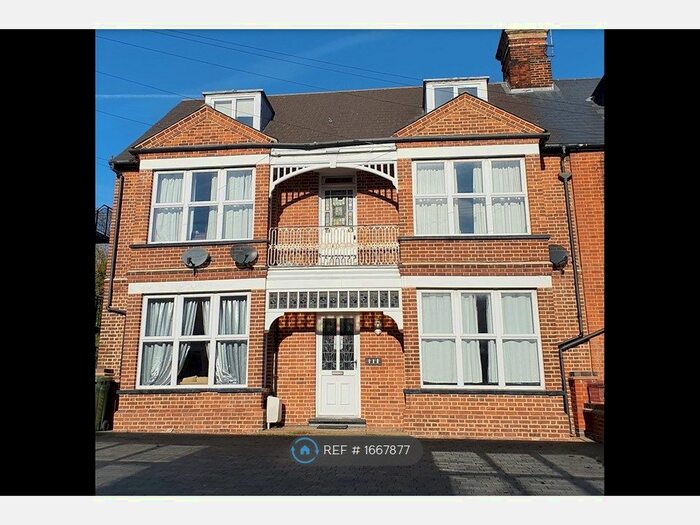 2 Bedroom Flat To Rent In Undercliff Road West, Felixstowe, IP11