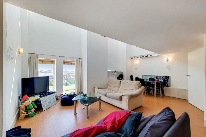 3 Bedroom Flat To Rent In Building, Woolwich, London, SE18