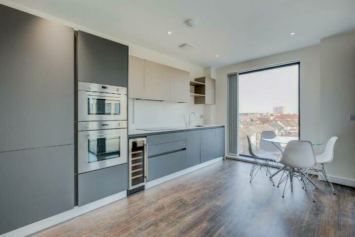 2 Bedroom End Of Terrace House To Rent In Lourin Close, AB52