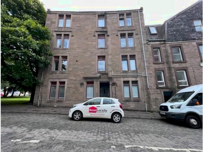 2 Bedroom Flat To Rent In Crescent Street, Dundee, DD4