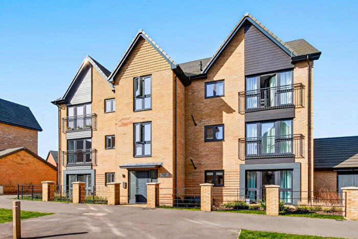 1 Bedroom Flat For Sale In Buckler Ride, Crowthorne, RG45