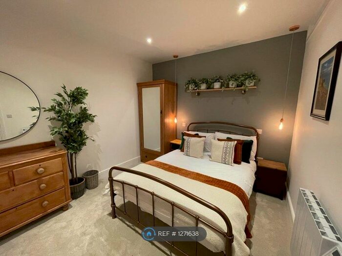 1 Bedroom Flat To Rent In Lemon Street, Truro TR1