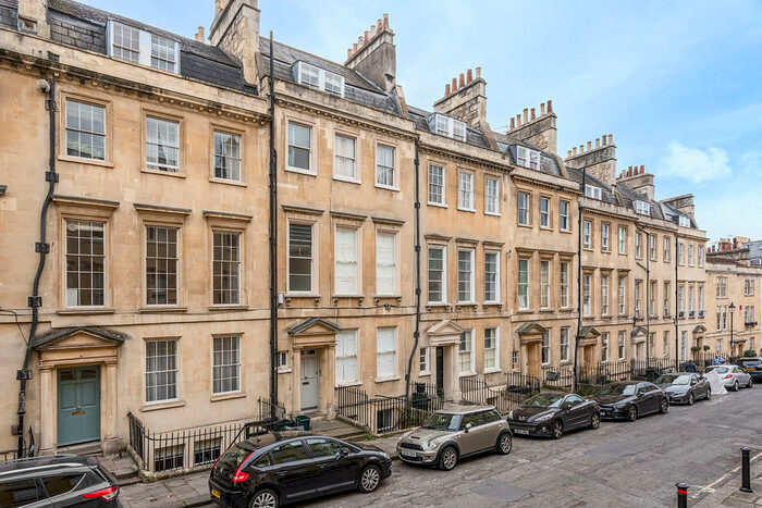 3 Bedroom Apartment To Rent In Rivers Street, Bath, BA1
