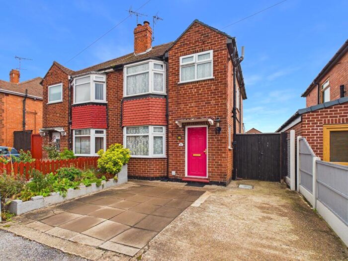 3 Bedroom Semi Detached House For Sale In Woodthorne Avenue, Shelton Lock, DE24