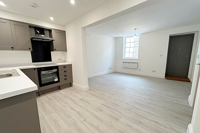 1 Bedroom Flat To Rent In Blandford Town Centre, DT11