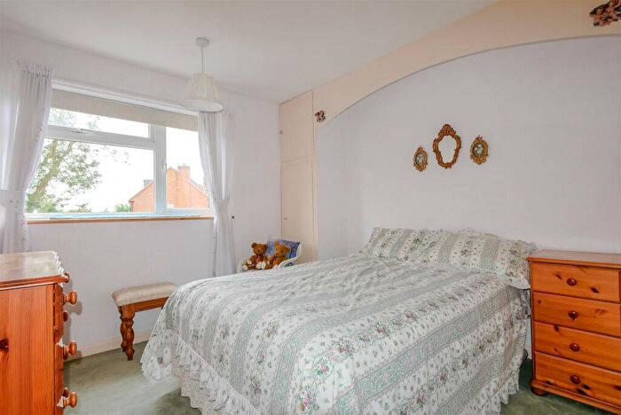 3 Bedroom Detached House For Sale In Brookmead Drive, Wallingford, OX10