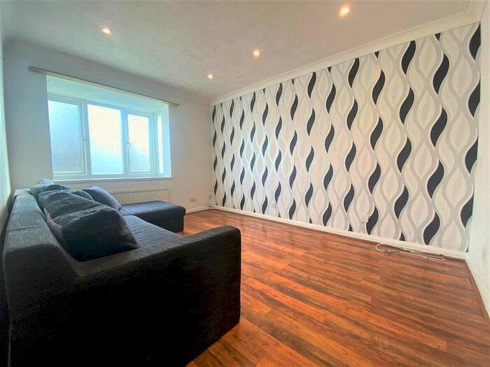 1 Bedroom Maisonette To Rent In New Garden Drive, West Drayton, UB7