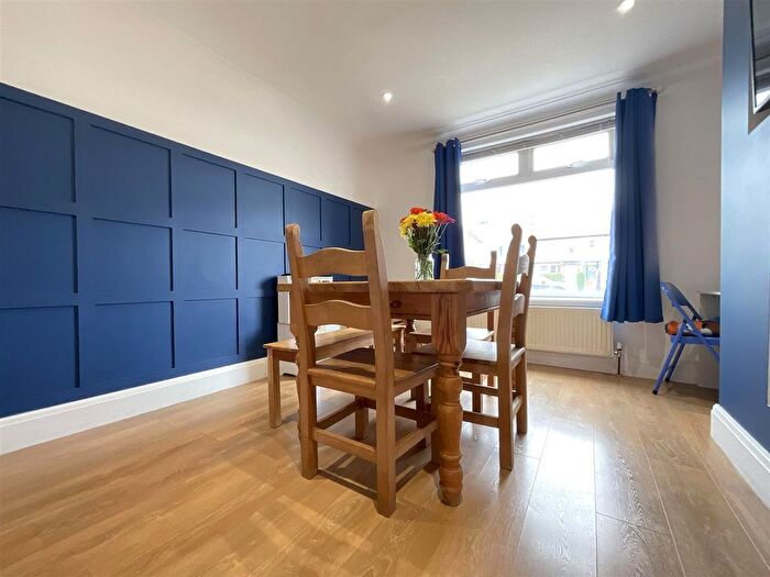 3 Bedroom Property For Sale In Scalby Road, Scarborough, YO12
