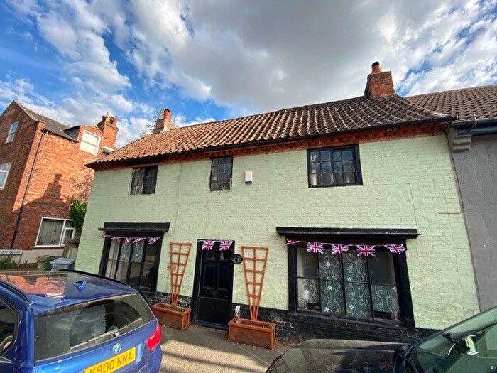 3 Bedroom Semi-Detached House For Sale In The Pot Shop Main Street, NG22