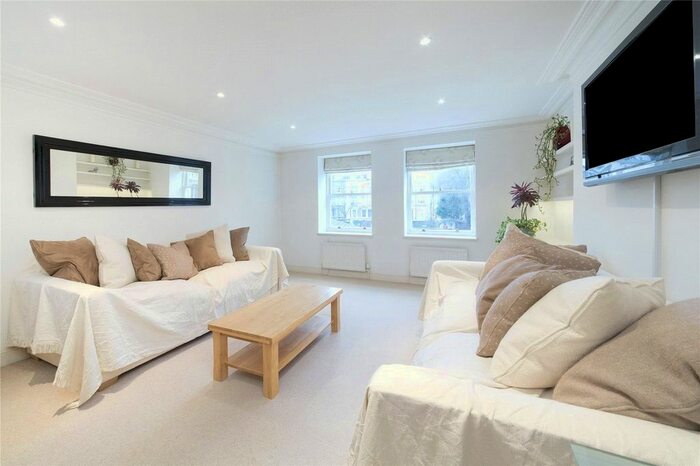 2 Bedroom Flat To Rent In Earl's Court Square, Earl's Court, Kensington And Chelsea, London, SW5