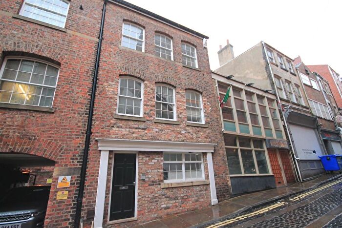 1 Bedroom Flat To Rent In King Street, York, North Yorkshire, YO1