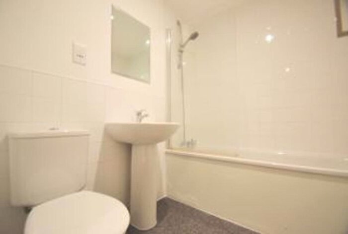 1 Bedroom Flat To Rent In Royal Carriage Mews, London, SE18