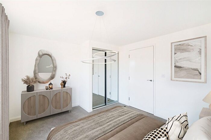 1 Bedroom Flat For Sale In Whitehouse, Milton Keynes, MK8