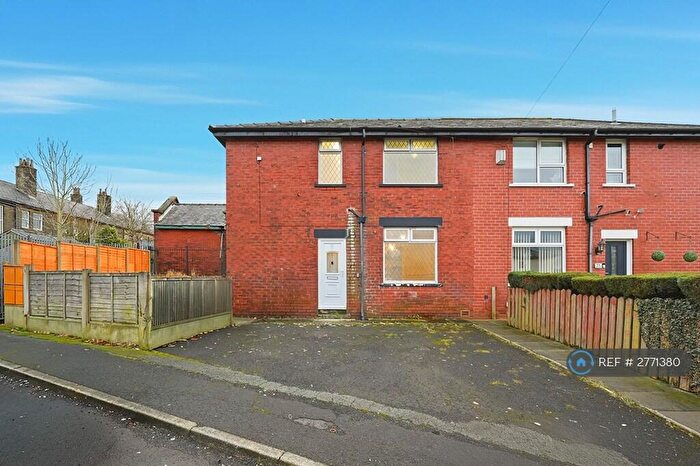 3 Bedroom End Of Terrace House To Rent In Willows Lane, Rochdale, OL16