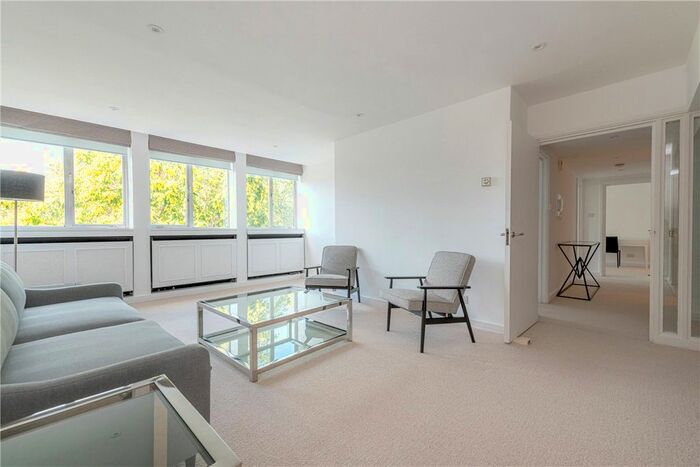 2 Bedroom Flat To Rent In St James's Square, St James's, London, SW1Y