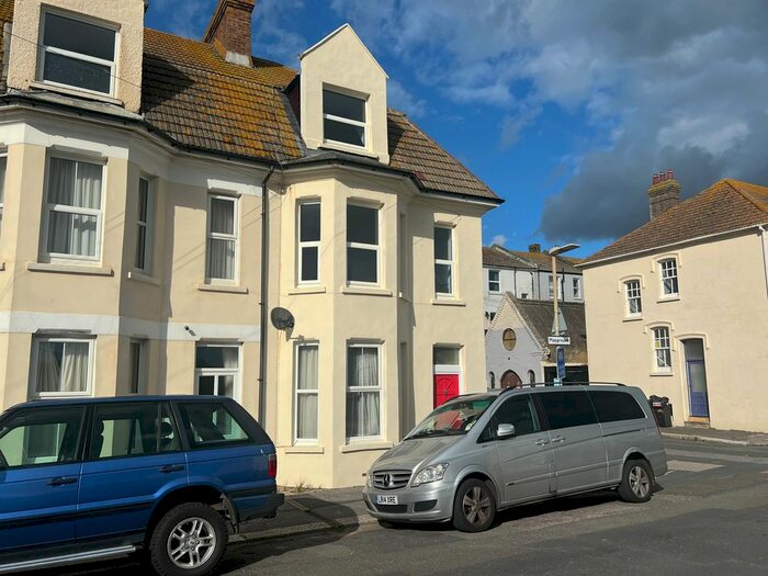 3 Bedroom Maisonette To Rent In Seaside Road, St. Leonards-On-Sea, TN38