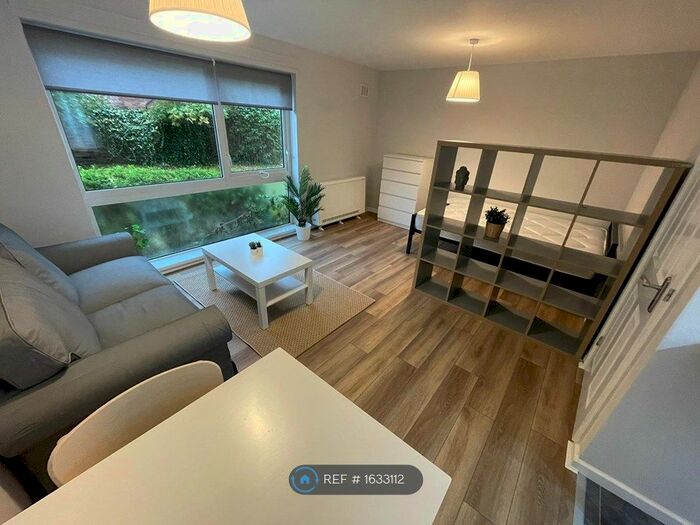 Studio To Rent In Tatton Court, Manchester, M14