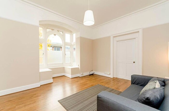 1 Bedroom Flat For Sale In Norbury Avenue, Thornton Heath, CR7