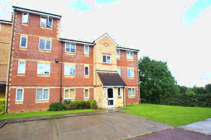 1 Bedroom Flat To Rent In Guernsey House, Pioneer Way, Watford, WD18