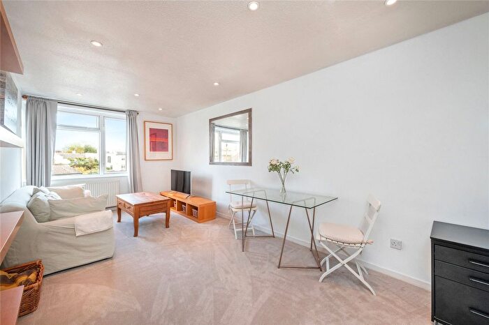 1 Bedroom Flat To Rent In Grove Road, Barnes, SW13