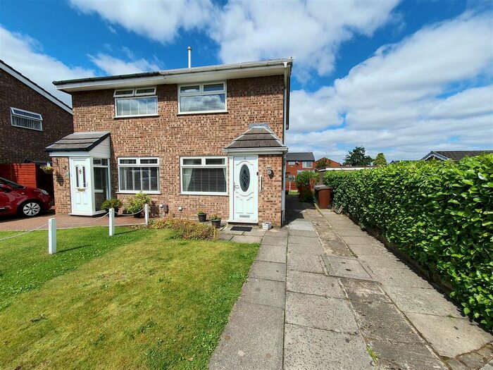 Houses for sale in Denton, M34, Greater Manchester