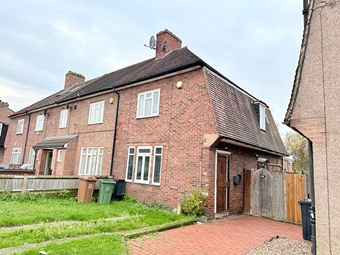 3 Bedroom Semi Detached House To Rent In Grangemill Road, London, SE6