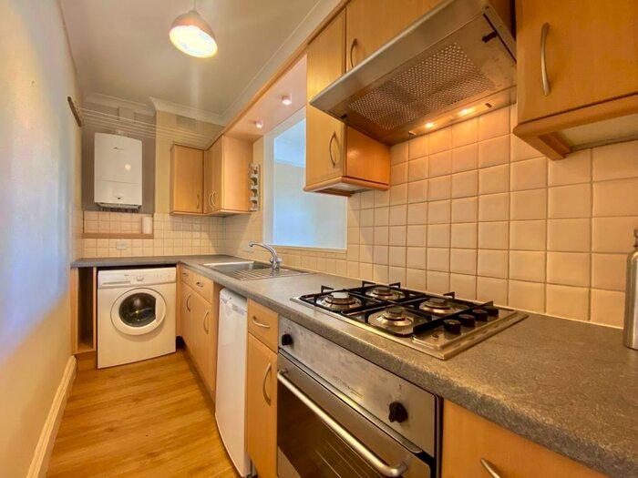 1 Bedroom Apartment To Rent In St. Andrews Road, Henley On Thames, RG9