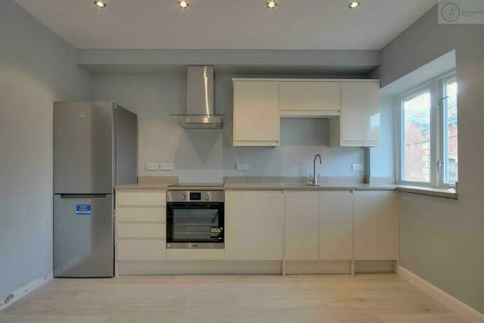 1 Bedroom Flat To Rent In Woodhouse, LS6