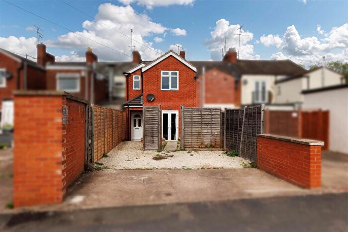 1 Bedroom Apartment To Rent In Pickard Street, Warwick, CV34