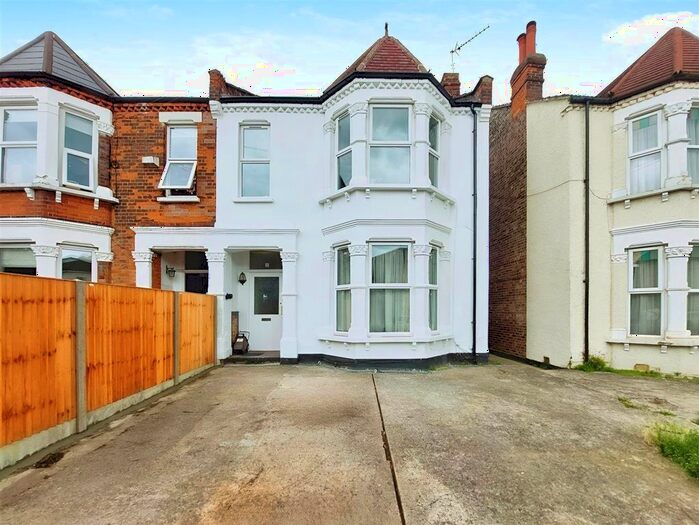 1 Bedroom Flat To Rent In Long Lane, London, N3
