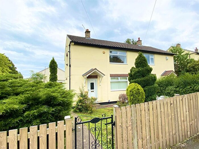 2 Bedroom House To Rent In Keldregate, Huddersfield, West Yorkshire, HD2