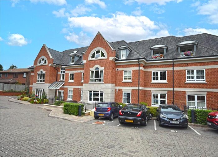 1 Bedroom Apartment To Rent In Shortheath Road, Farnham, Surrey, GU9