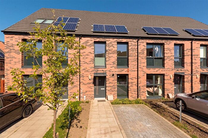 2 Bedroom Property For Sale In Muirhouse Drive, Muirhouse, Edinburgh, EH4