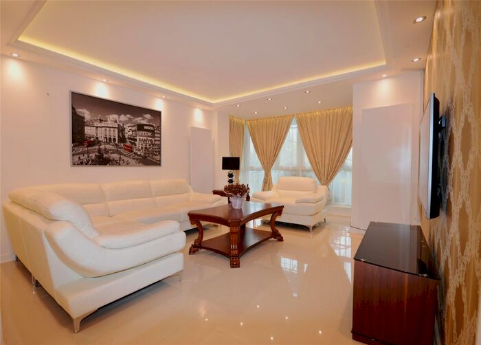 2 Bedroom Flat To Rent In Osborne House, Wimbledon Park Road, London, SW19