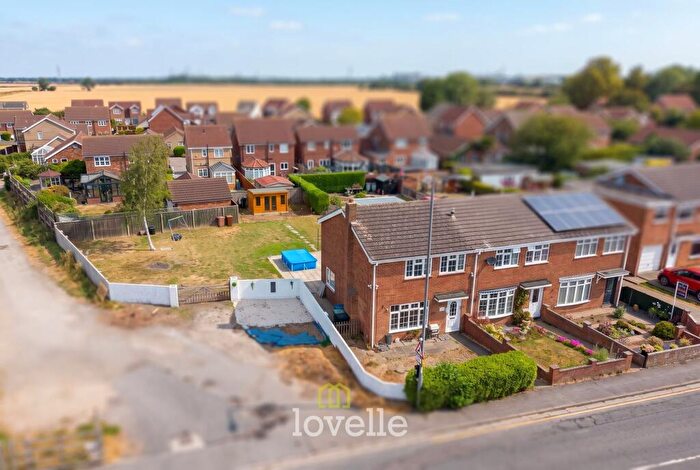 3 Bedroom Semi-Detached House For Sale In Station Road, Stallingborough, DN41